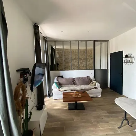 Jolie Appartement En Plein Centre Du Village Les Arcs-sur-Argens Buitenkant foto